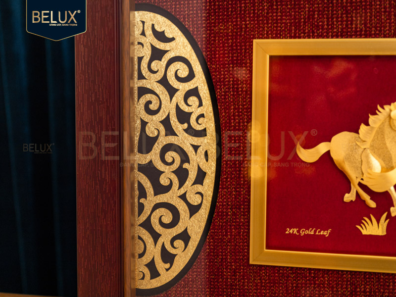 Tranh quà tặng mã đáo thành công dát vàng 24k 81x42cm